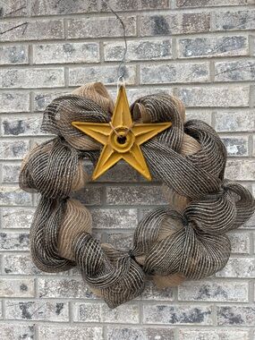 Rustic Burlap Wreath with Yellow Star Accent - Home Holiday Decor